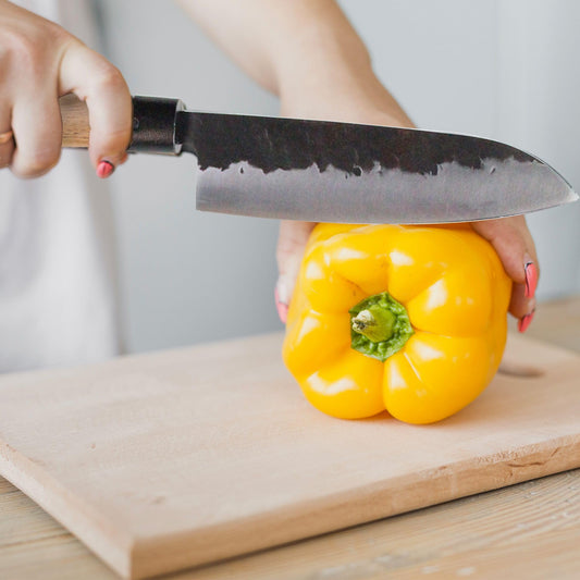 Fishtec Chef Kitchen Knife 18 cm - Japanese knife with hammered steel blade 2.5mm HCR hardness 58 - Professional multipurpose knife - Rosewood handle - Wooden gift box