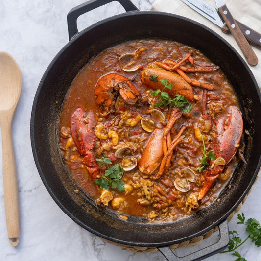 BBQ-Toro Cast Iron Wok Pan Ø 35.5 cm | Pre-seasoned | Flat bottom wok | Cast iron pan for gas grill and electric stove | Induction compatible, thermoresistant.