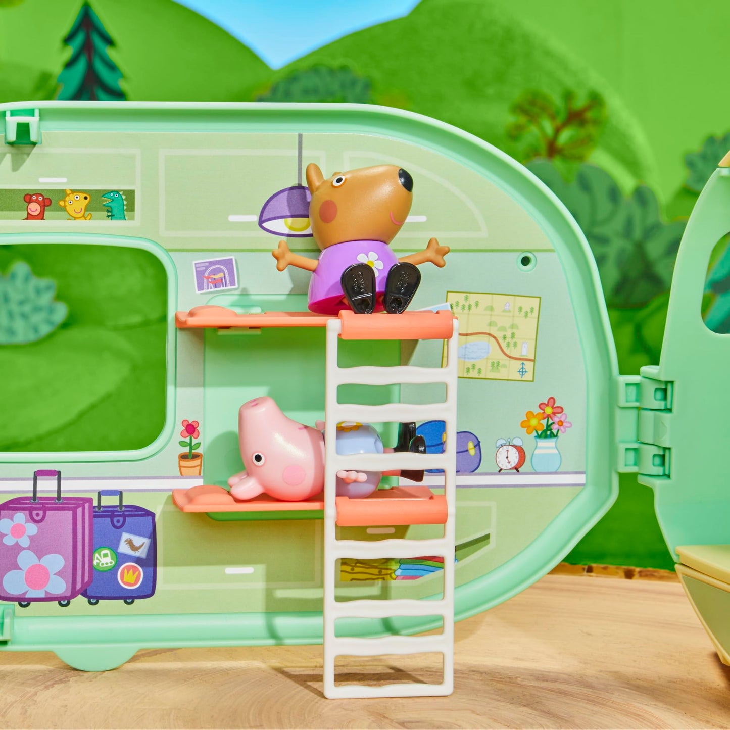 Peppa Pig Peppa's camper van playset, car toy with accessories and 3 figures, trailer toy for camping adventures, for children ages 3 and up