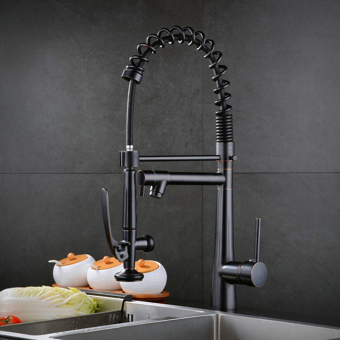 Kitchen faucet with retractable dual-spray nozzle, 2-way kitchen water tap spiral spring tap 360° rotatable, black.