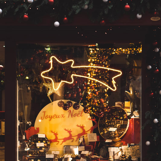 SALCAR 70cm LED shooting star neon light illuminated outdoor, 240 window silhouette Christmas decoration, Christmas decoration Christmas light garden large house, warm white