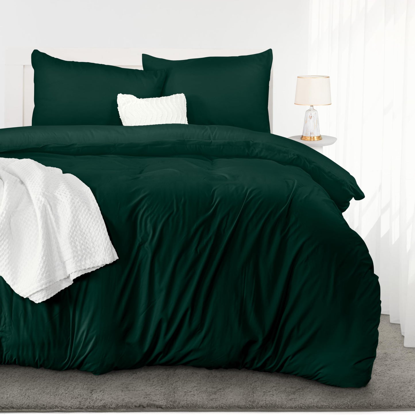 Utopia Bedding Bedding Set - Microfiber Duvet Cover 102x94 inches + 2 Pillow Shams 26x26 inches - Emerald