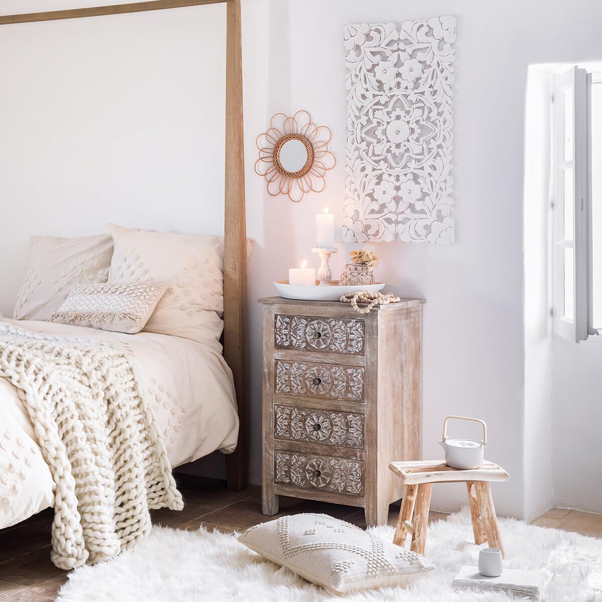 Atmosphera - Wall decoration "Fanny" - carved wood 85 × 45 cm - White