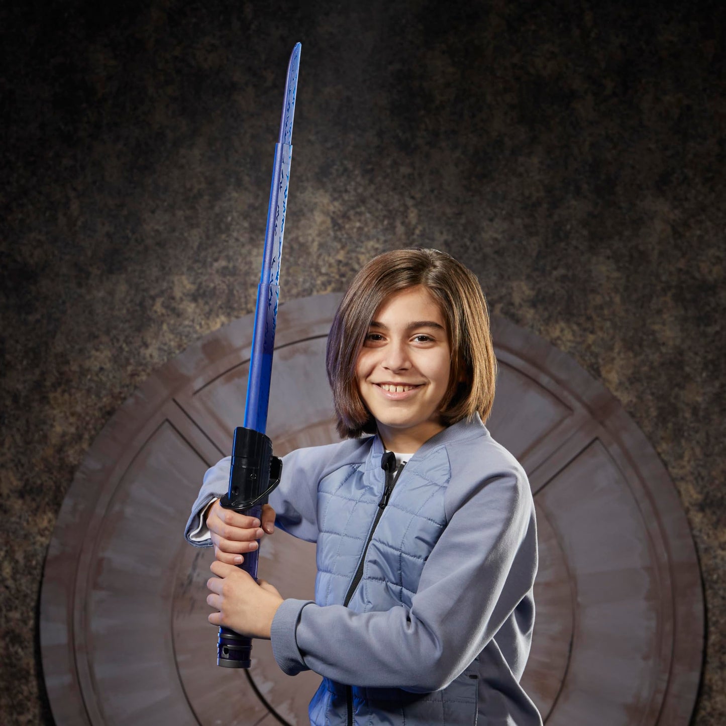 Star Wars Lightsaber Forge Kyber Core Darksaber with light effects in transparent core. Toy for kids 5+. Perfect for superhero costumes, like for Halloween.