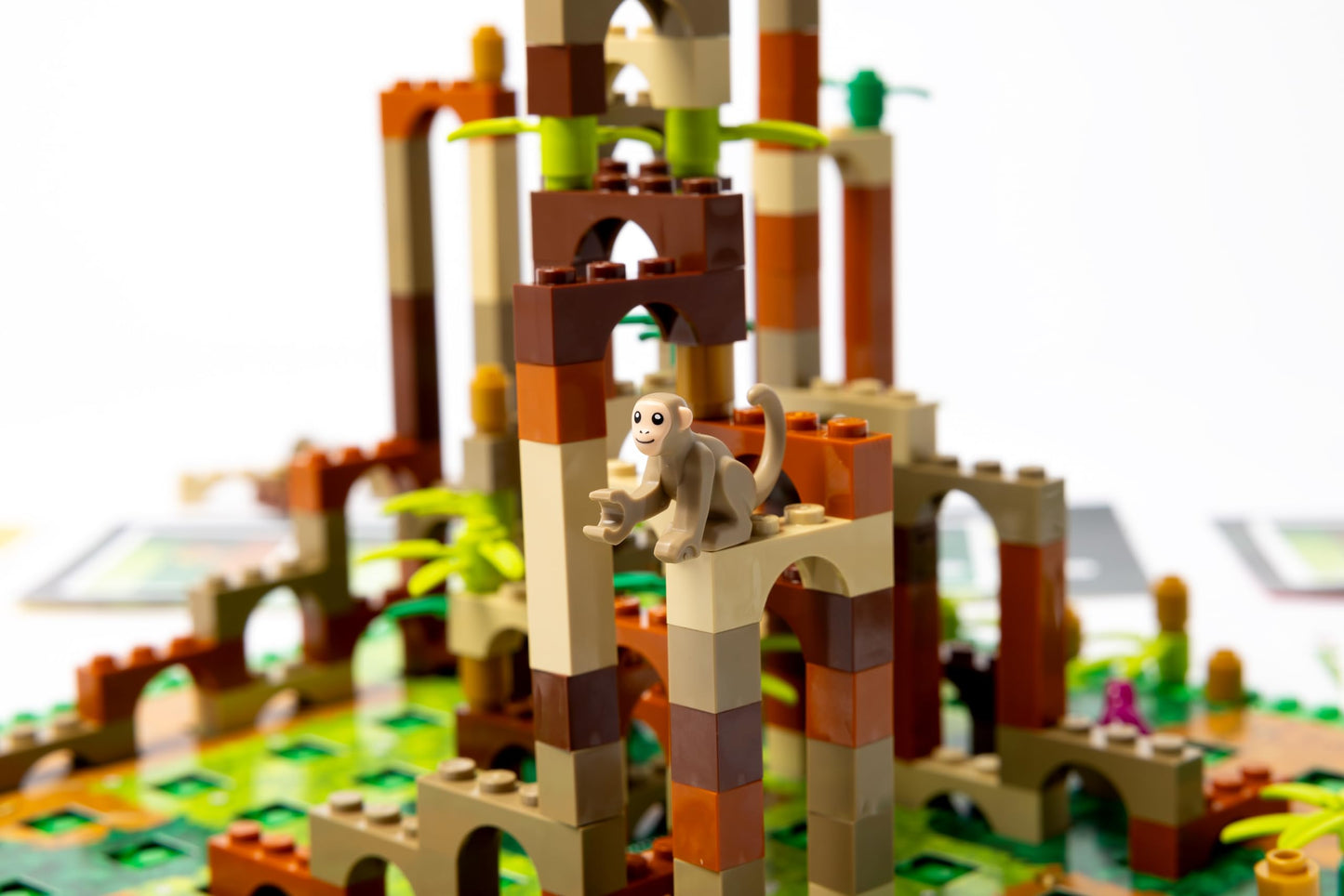 Asmodee - Monkey Palace: A Lego board game - brick by brick to the grandest palace! Fun family building game for kids and adults - Ages 10+, 2-4 players, 45 minutes per game.