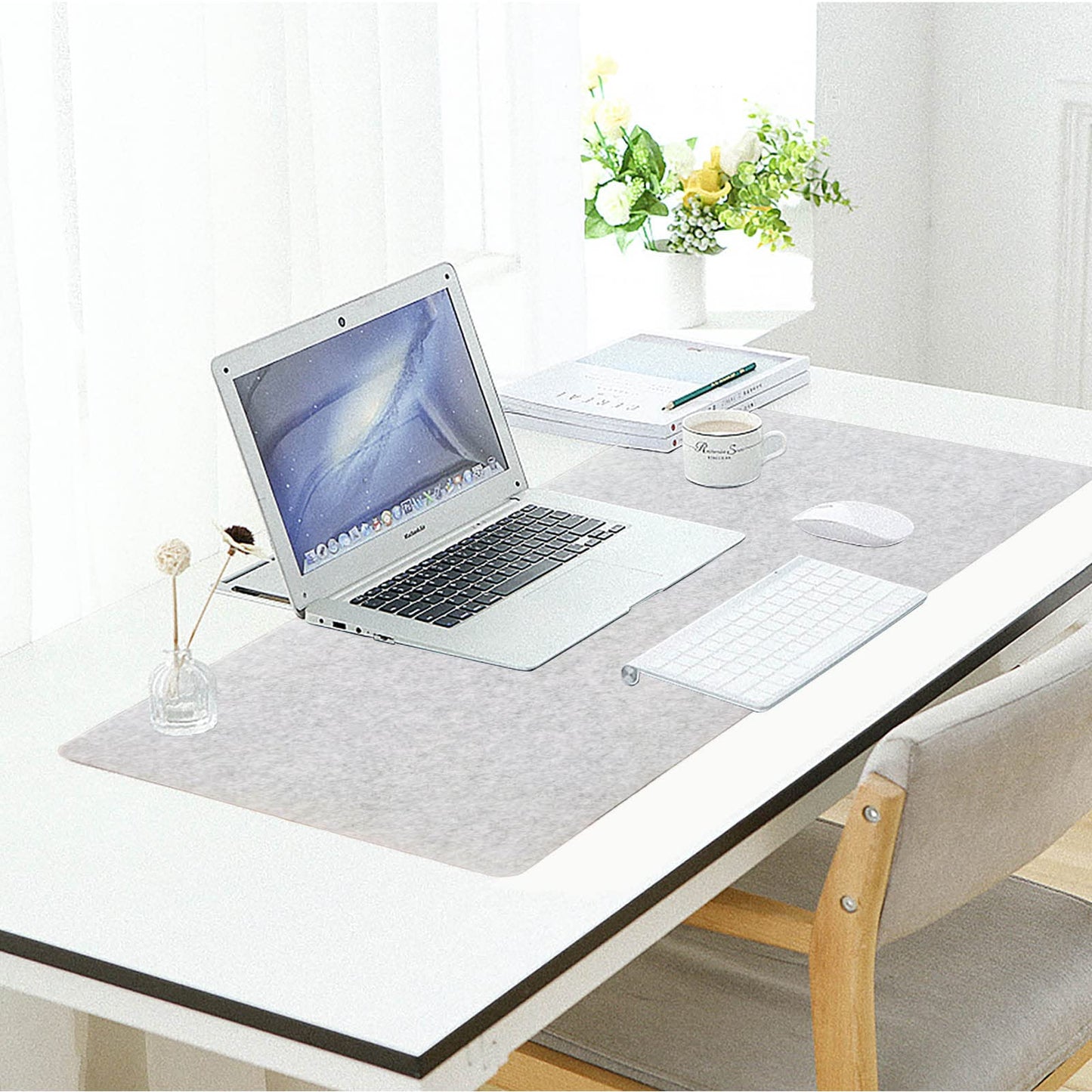 DAWNTREES Felt Desk Pad, Computer Mat for Desk, Desk Mat for Desktop, Large Mouse Pad for Desk, Desk Pad for Keyboard and Mouse (light grey)