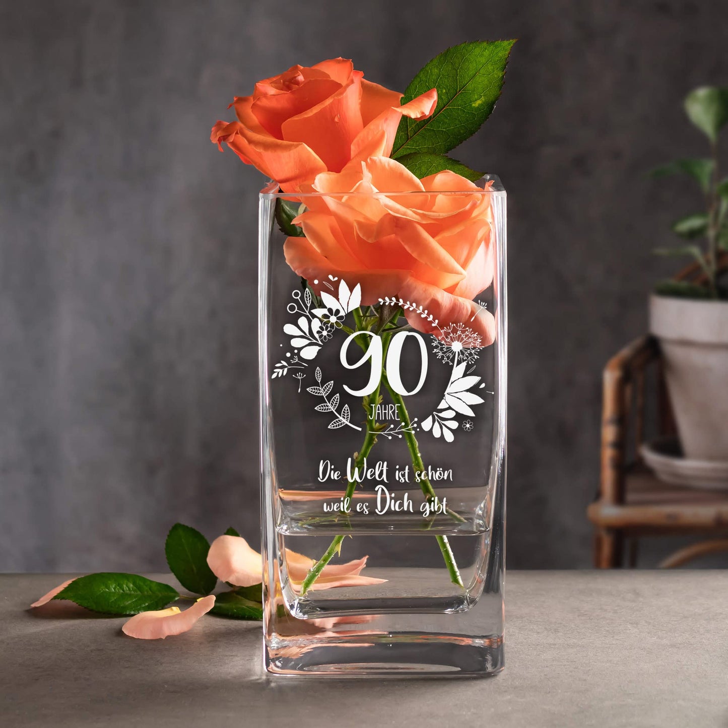 Casa Vivente vase for 90th birthday with sweet engraving. Square glass vase with age and saying as birthday gift for women. Flower vase for modern decoration.