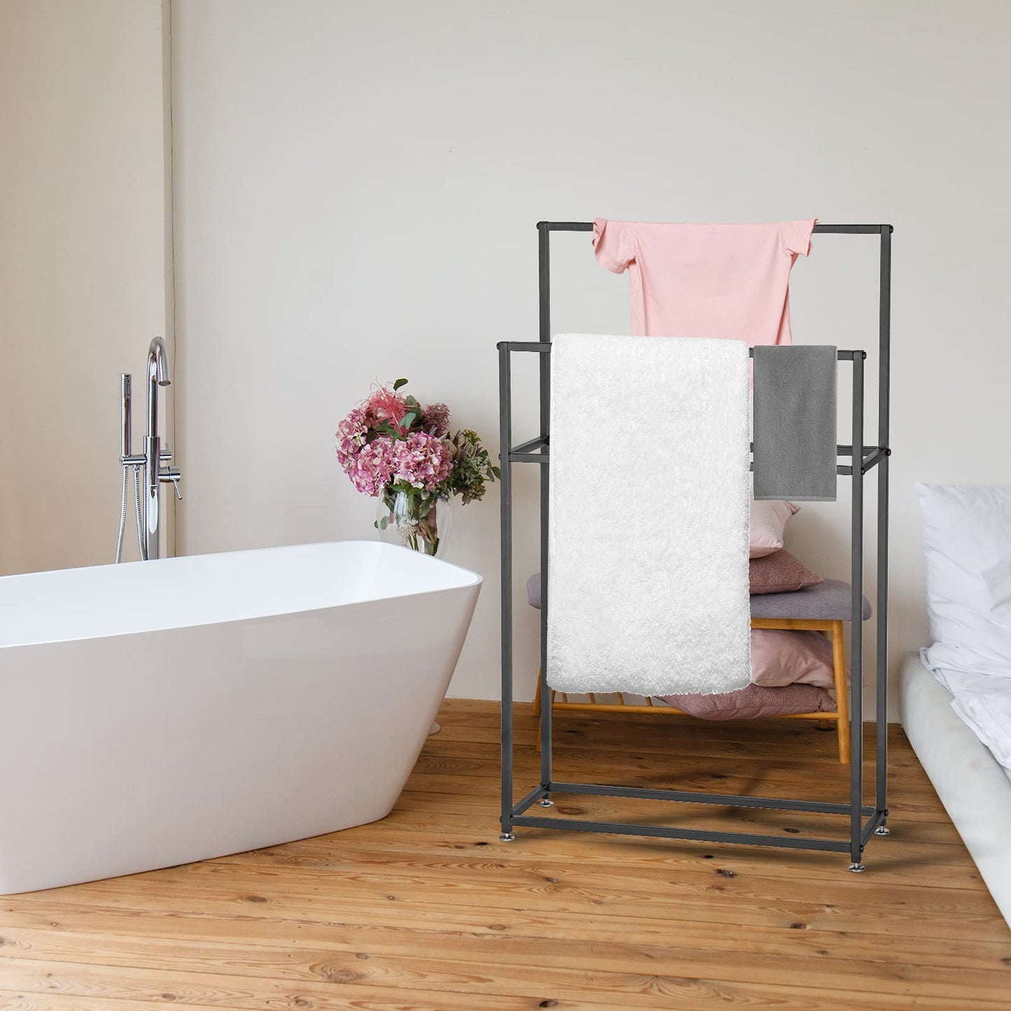 WING freestanding towel stand made of metal, standing towel holder for bathroom in black, standing bath towel stand with 3 towel bars, bathroom accessory and valet stand, 85×20×110cm (L×W×H)