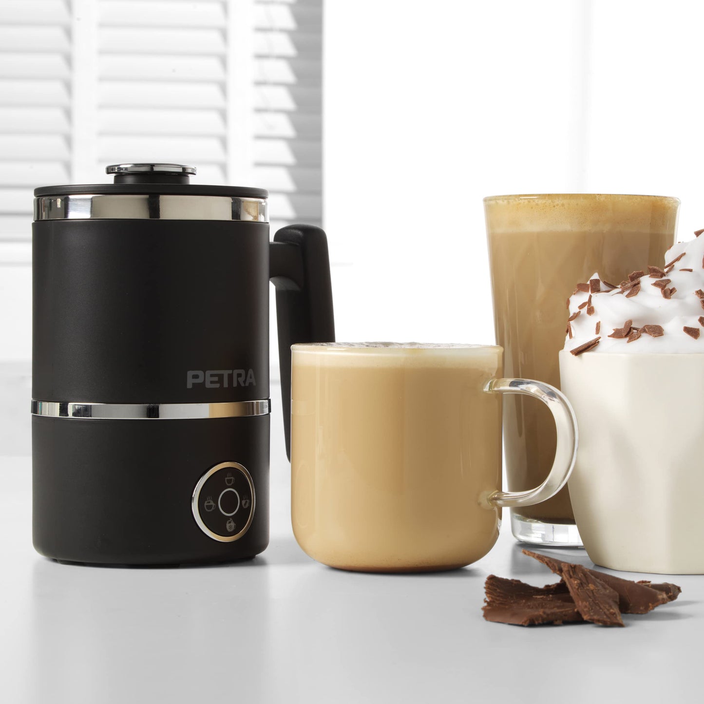 Petra PT5133VDEEU10 Chocolisse hot chocolate machine with whisk, 300ml/150ml milk frother, cold function for iced coffee, hot/cold, light/thick foam, touch control panel, Black