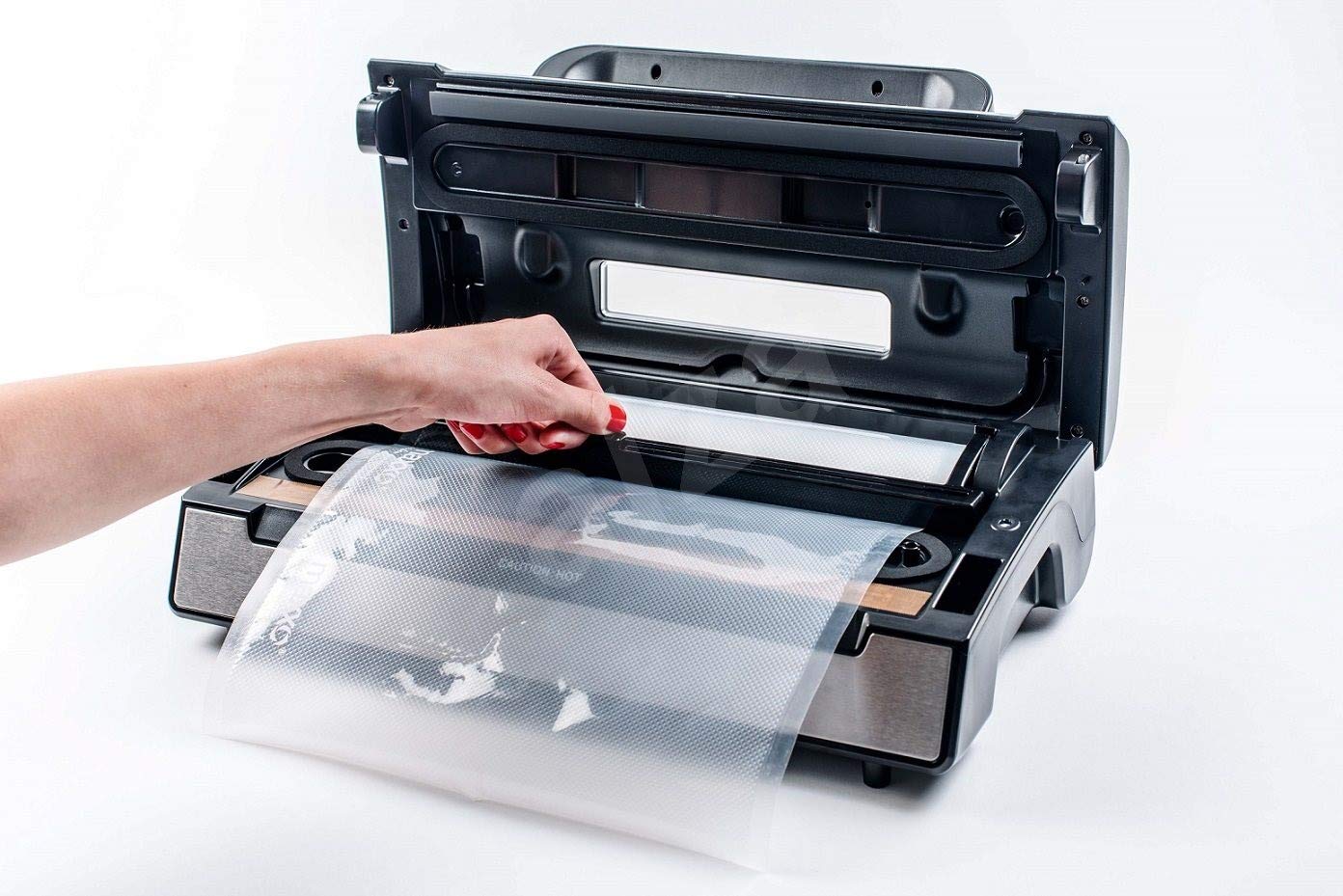 Maxxo VM Pro Professional Vacuum Sealer with double sealing seam, 20 l/min. vacuum pump, 900 mbar sealing pressure, for food vacuum sealing in stainless steel.