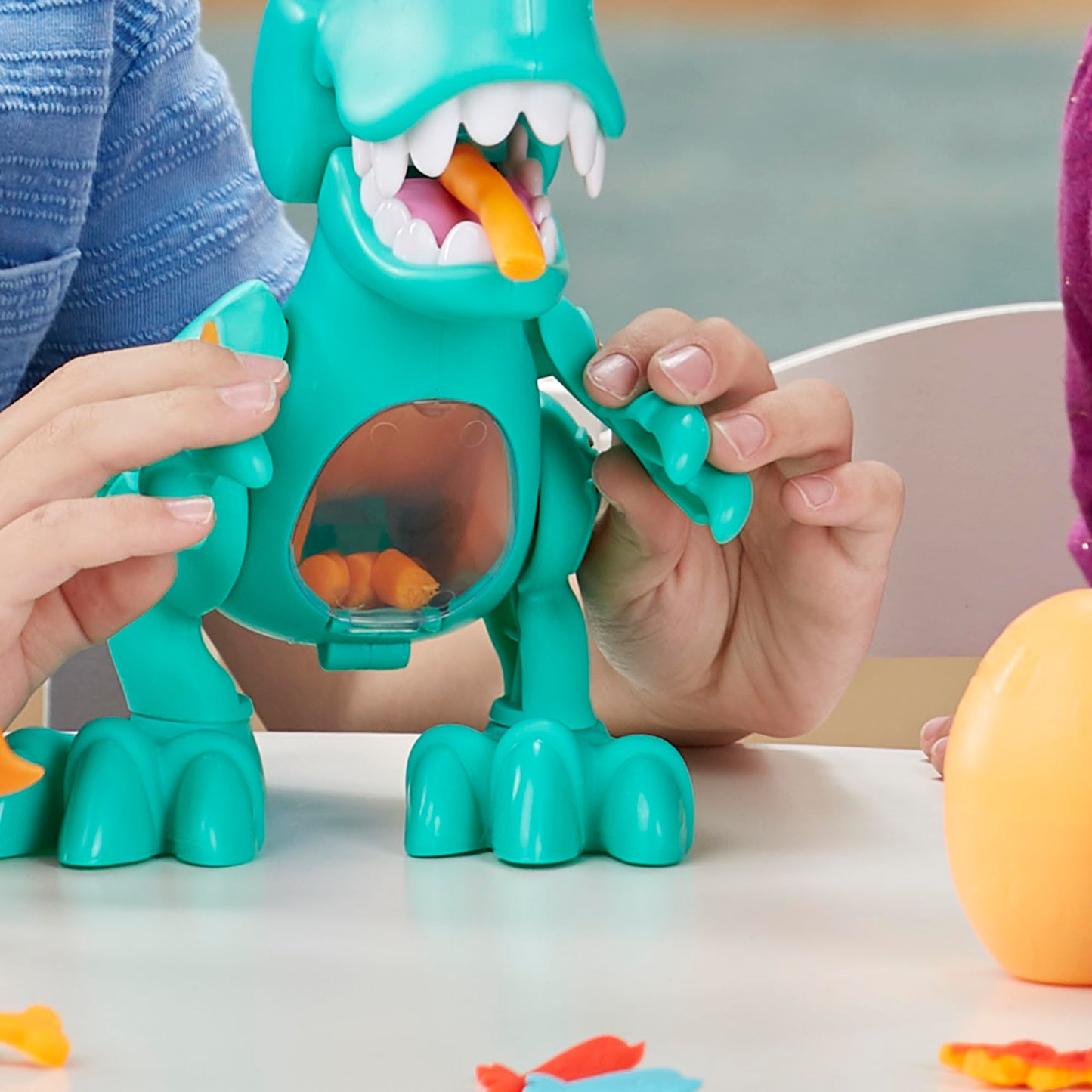 Play-Doh Dino Crew Crunchin' T-Rex Toy for Kids 3 Years and Up with Dinosaur Sounds and 3 Eggs.