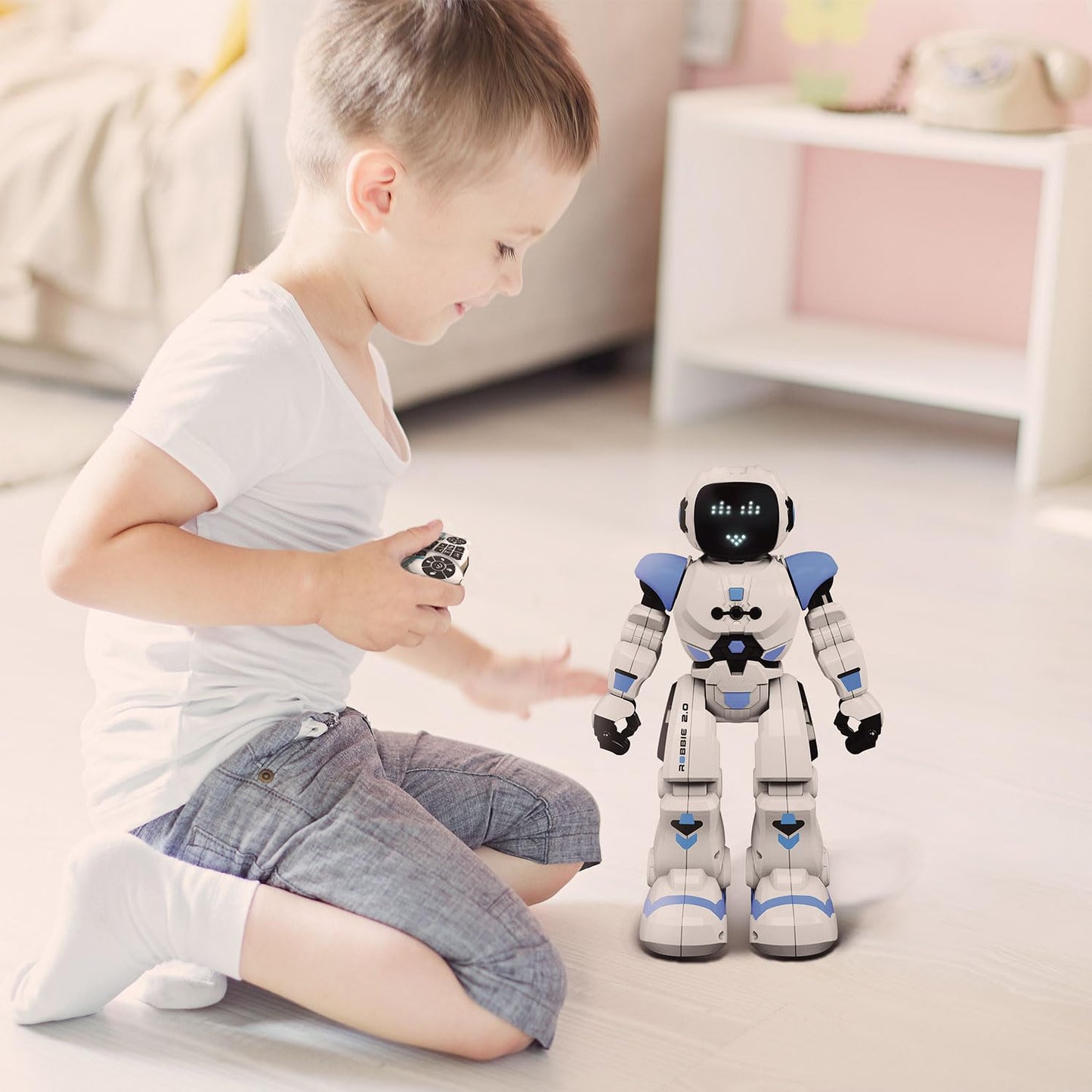 Xtrem Bots - Robbie | Robot for Kids 6+ | Programmable, remote-controlled robot with 50 moves | Toy for boys aged 5+ | Gift for 5-year-old boy