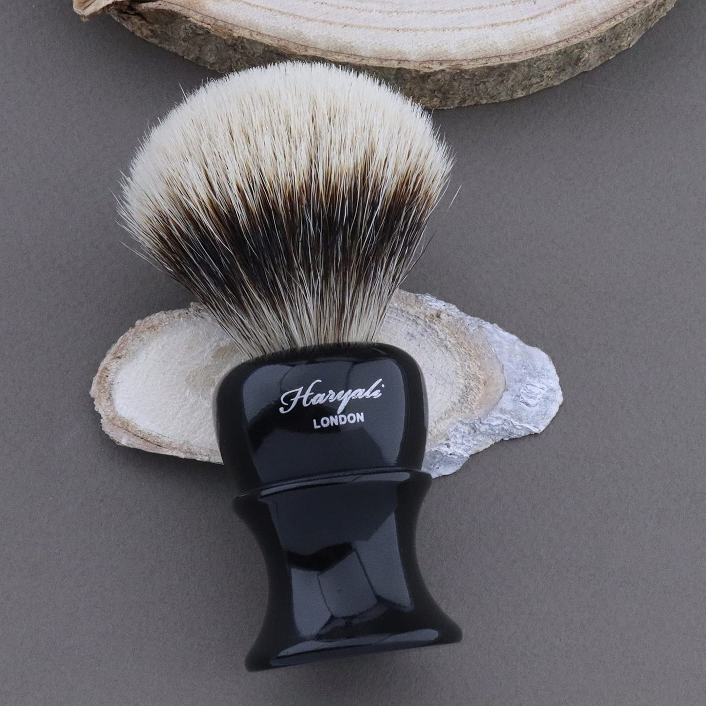 Haryali London Shaving Set - safety razor, badger hair shaving brush, shaving stand - double edge razor blades safety razor - 3 piece safety razor set - Black shaving brush set as a gift set