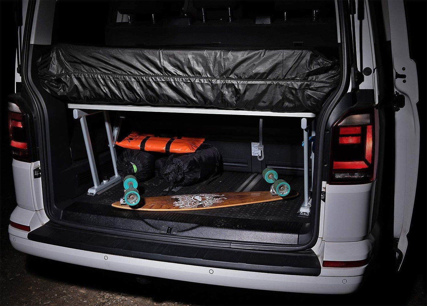 Camper's Delight folding mattress for VW Multivan T5 & T6 | 148 x 185 x 8 cm | Camping mattress with washable cover | Foam folding mattress | Sleep mattress for transporter | Travel mattress in gray color.