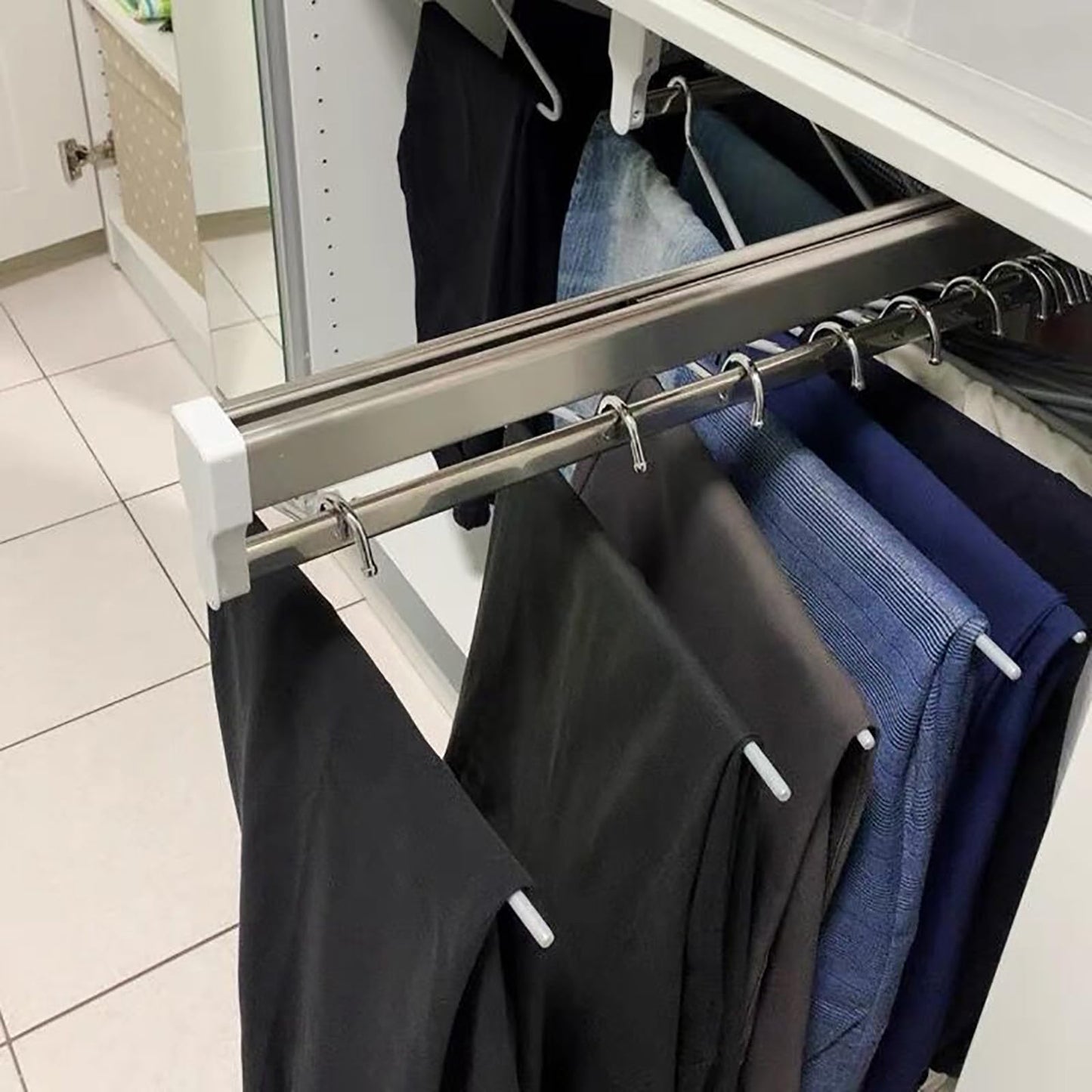 Retractable clothes rail for pulling out hangers, adjustable wardrobe telescopic pole clothes rail 292mm white