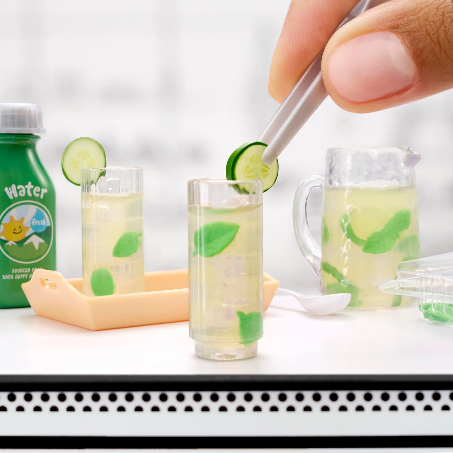 MGA's Miniverse Make It Mini Spa Multipack - Mini collector's items, DIY, Real spa products that actually work, for collectors & kids 8+, Not edible.