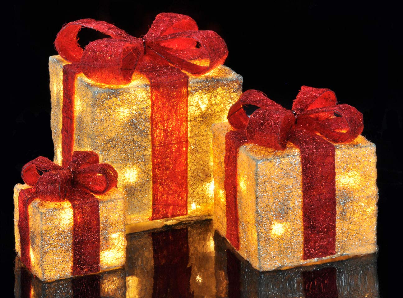 LED gift boxes with timer set of 3 - RED - Christmas decorative boxes illuminated in warm white - Christmas Advent winter tree decoration lighting battery operated