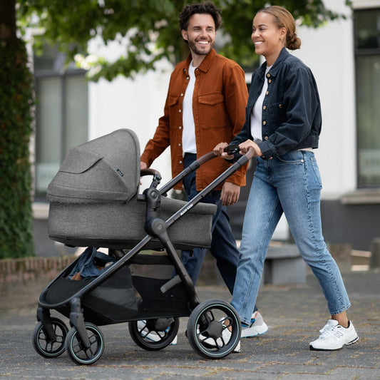 Maxi-Cosi Zelia S Trio stroller 3 in 1 set, 0-4 years, up to 22 kg, foldable, compact, adjustable baby stroller, with CabrioFix S i-Size car seat, accessories, diaper bag, gray