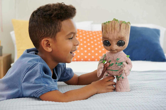 Mattel Marvel plush figure Dancing and Talking Groovin' Groot from the Disney+ series "I am Groot", soft toy for gift or collectors, HJM23