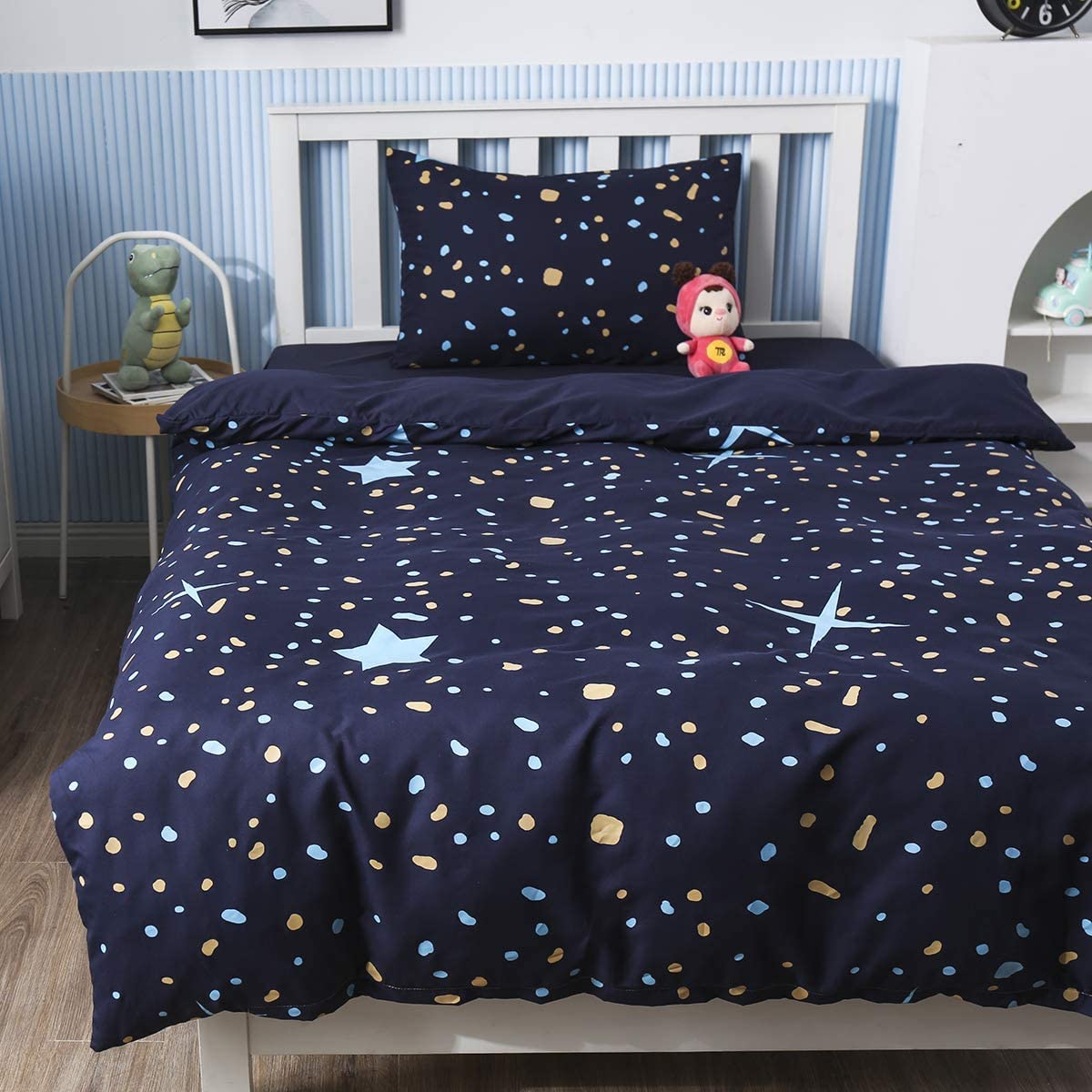 Children Glowing in the Dark Duvet Cover Blue Cartoon Stars Universe Bedding Set for Teenage Boys Girls Toddler Duvet Kids Starry Sky Decor Comforters With Zipper, 155 x 220