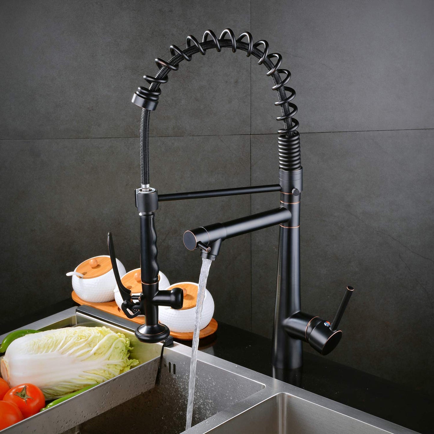 Kitchen faucet with retractable dual-spray nozzle, 2-way kitchen water tap spiral spring tap 360° rotatable, black.