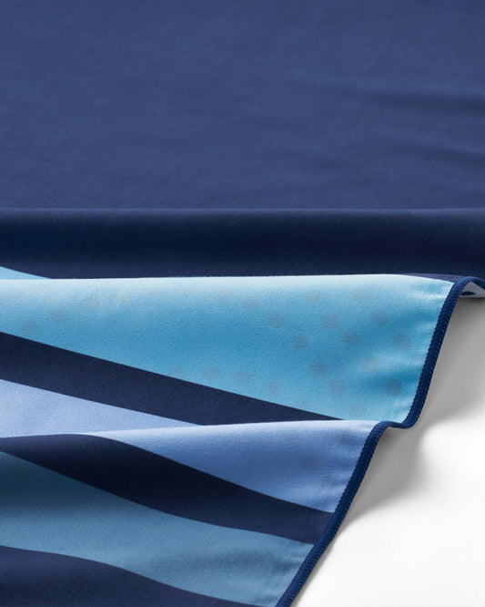 Fit-Flip beach towel XXL - microfiber bath towel - beach towels lightweight and fast-drying - 100% recycled microfiber towel - beach towel for swimming (Clean Stripes 200x90cm)