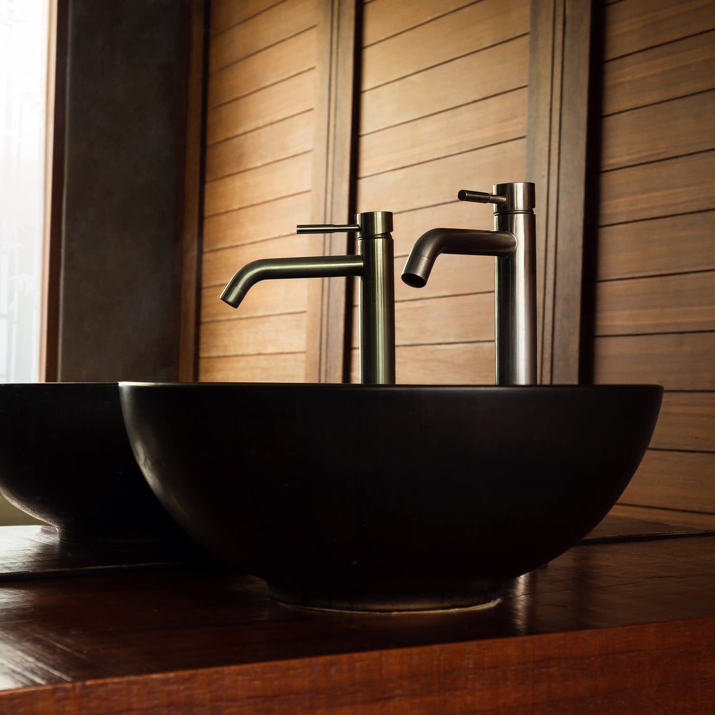 ML-Design Ceramic Basin in Matte Black Ø32x13.5cm Round incl. Drain without Overflow, Modern Countertop Washbasin Washbowl Washplace Handwashbasin, for Bathroom/Guest WC.