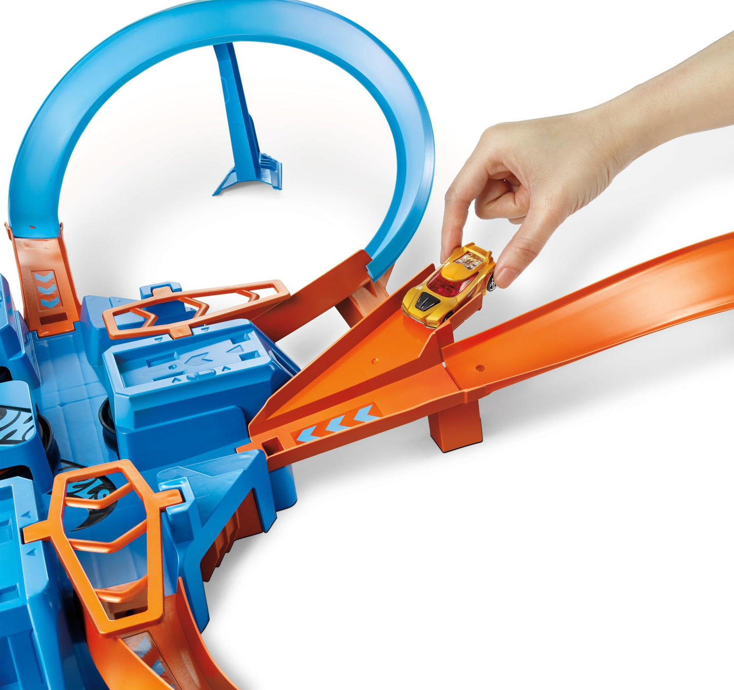 Hot Wheels DTN42 - Trackset with ramps, intersections, looping, parking spots, + 1 vehicle