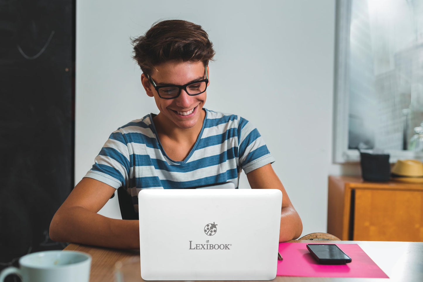 Lexibook, LAPTAB® 10, touchscreen laptop designed for the whole family, educational and fun content, Powered by Android™, parental controls, ultra-slim and lightweight, LT10EN