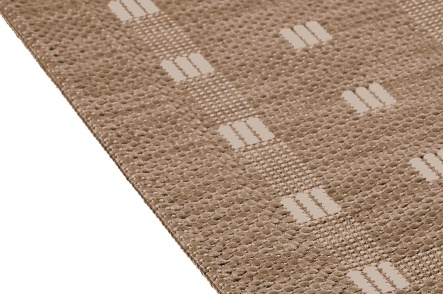 The carpet Mistra is a modern indoor and outdoor rug, perfect for the living room, bedroom, or patio. Weather-resistant, durable, and easy to clean, in brown, 160 x 230 cm.