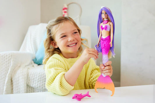 Barbie Mermaid Doll - Inspired by the TV series "Barbie: A Hidden Magic", with color-changing effect and accessories, 19 cm long pink hair for styling, for children aged 3 and up, HRP97
