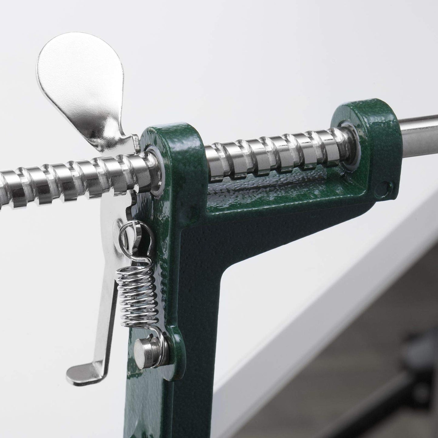 Westmark apple peeler/corer/slicer, with screw clamp for table mounting, 31 x 5.3 x 21 cm, Stainless steel/aluminum, Apple dream, Green/silver, 11432260