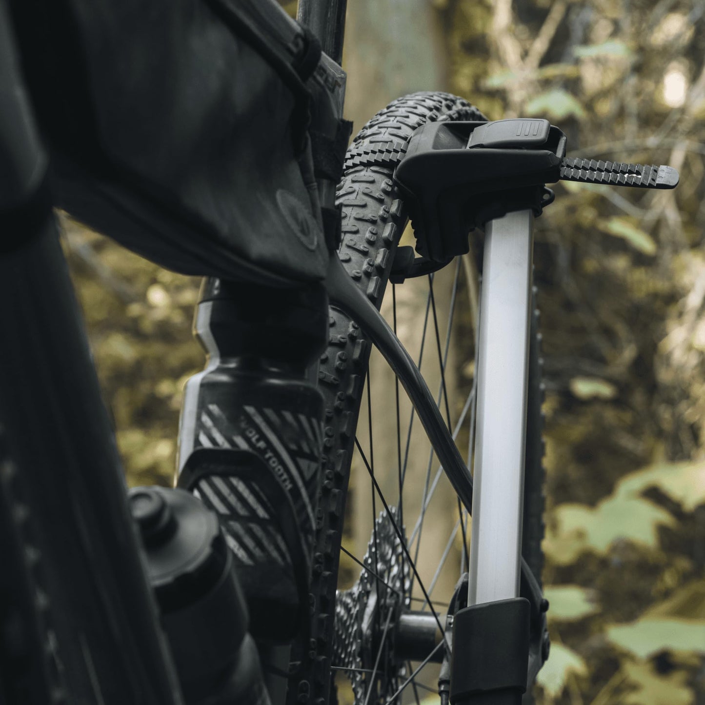 Thule Epos Hitch Mounted Bike Carrier for 2 Bikes, Black