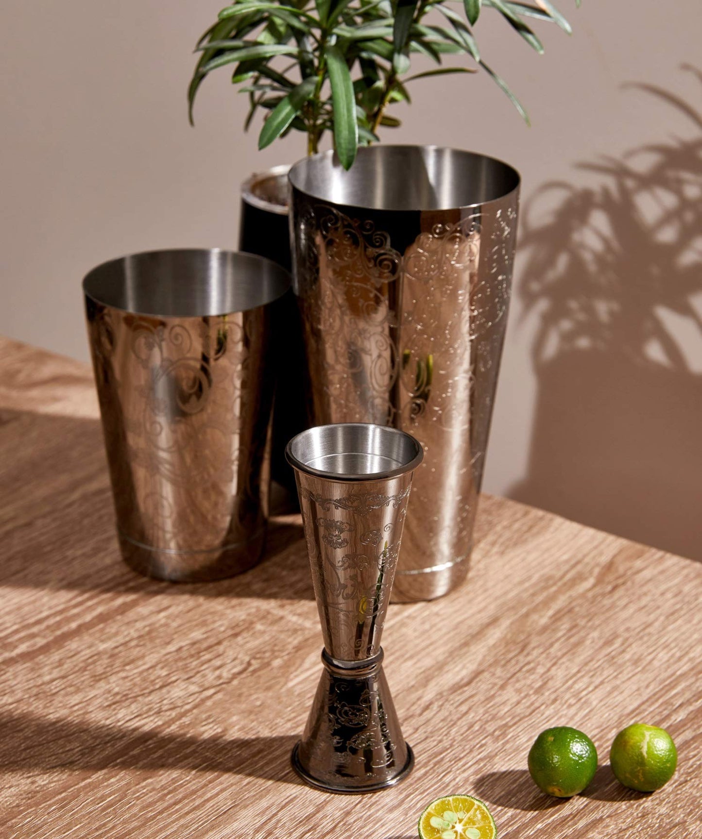 Sky Fish Cocktail Shaker Set, Etched Cocktail Shaker Kit in Gift Box 7 Piece Set, Hand wash only. (Black)