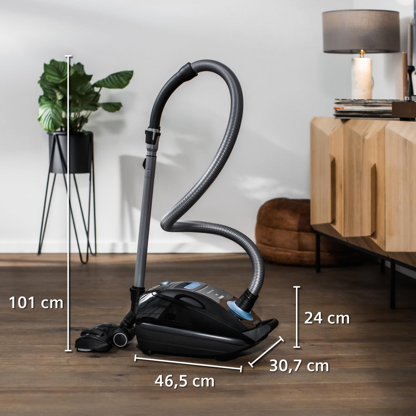 Siemens vacuum with bag Q5.0 Extreme silencePower VSQ5X1232, for allergy sufferers, hygiene filter, strong suction power on parquet, carpet and tiles, long cable, Made in Germany, 850 W, black