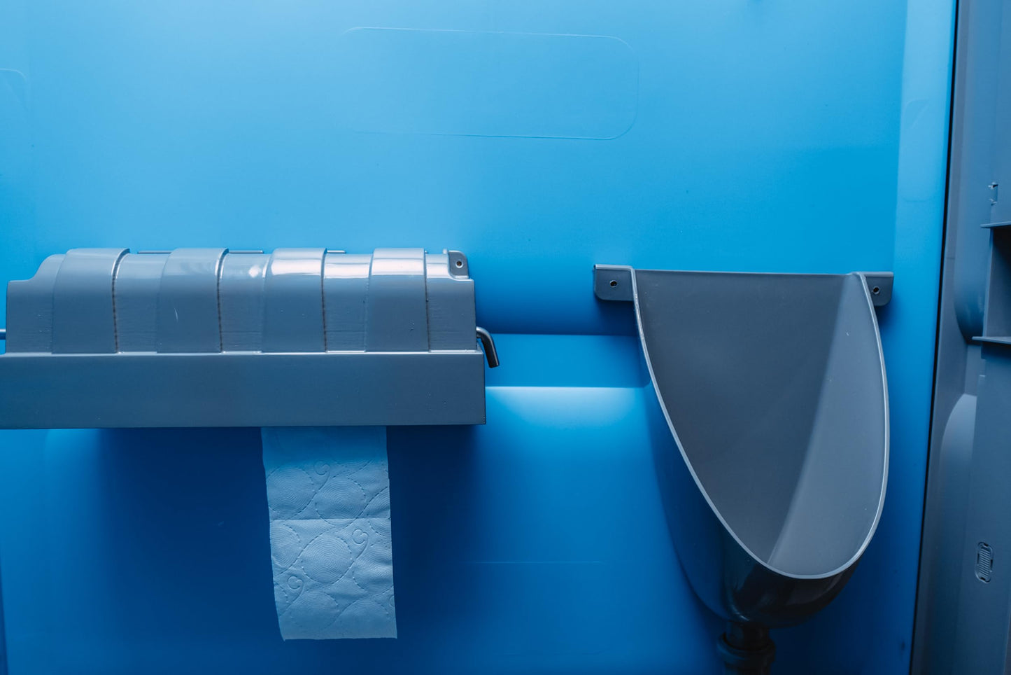 Agande Urinal plastic simple and waterless, with hose and hose clamp for camping garden basement construction site toilet, Made in Europe.