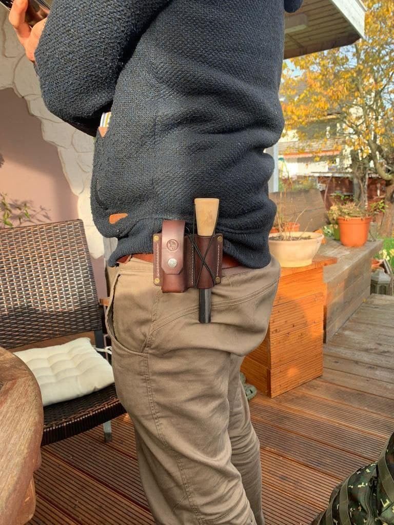 OUTDOOR NINJA Fire Steel The Legend XXXL Bushcraft fire striker for hiking, outdoor, trekking, camping and other outdoor hobbies including multifunctional scraper, the perfect survival gear.