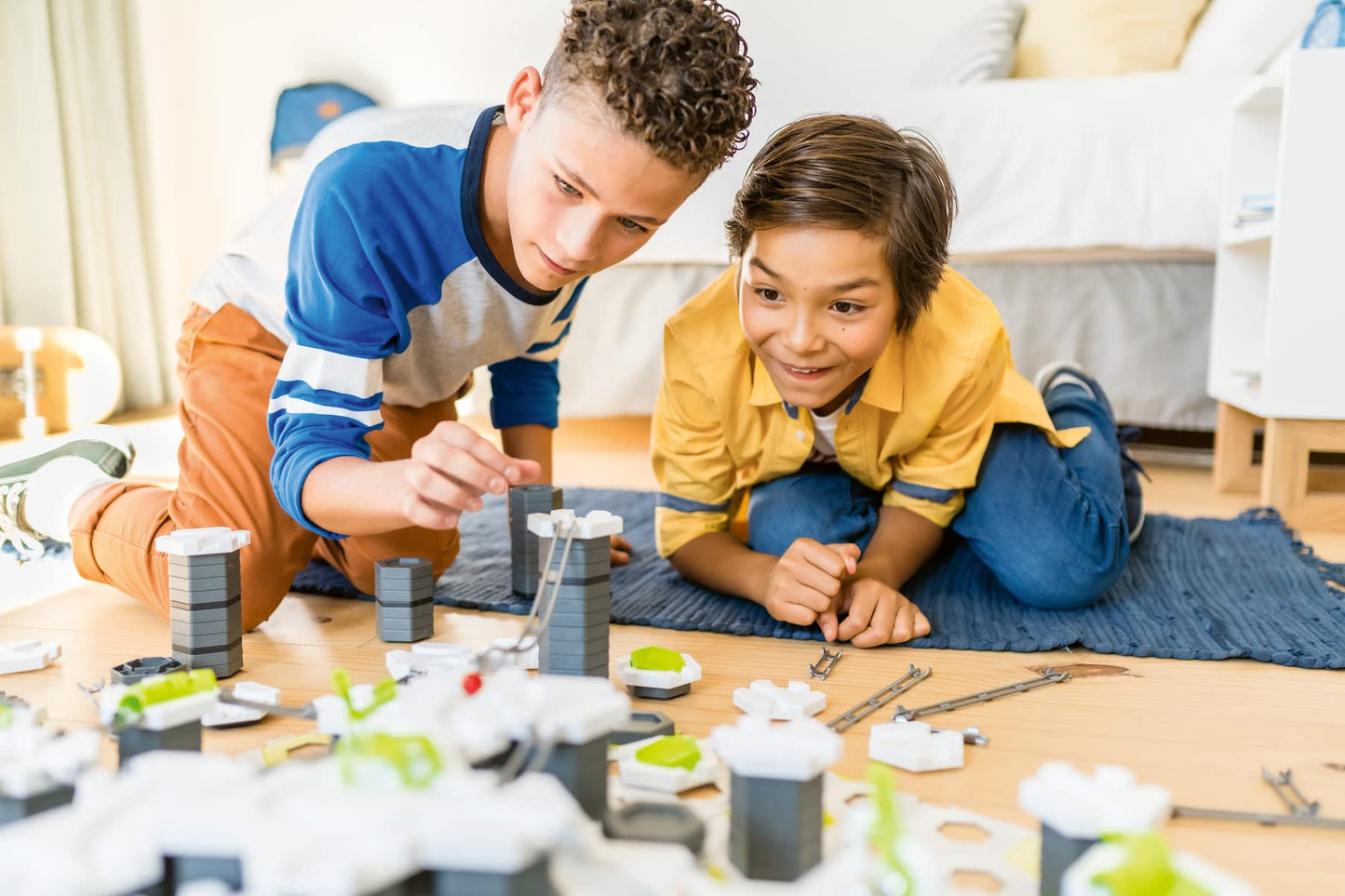 Ravensburger GraviTrax Expansion Jumper - Ideal accessory for spectacular marble runs, construction toy for kids aged 8 and up.