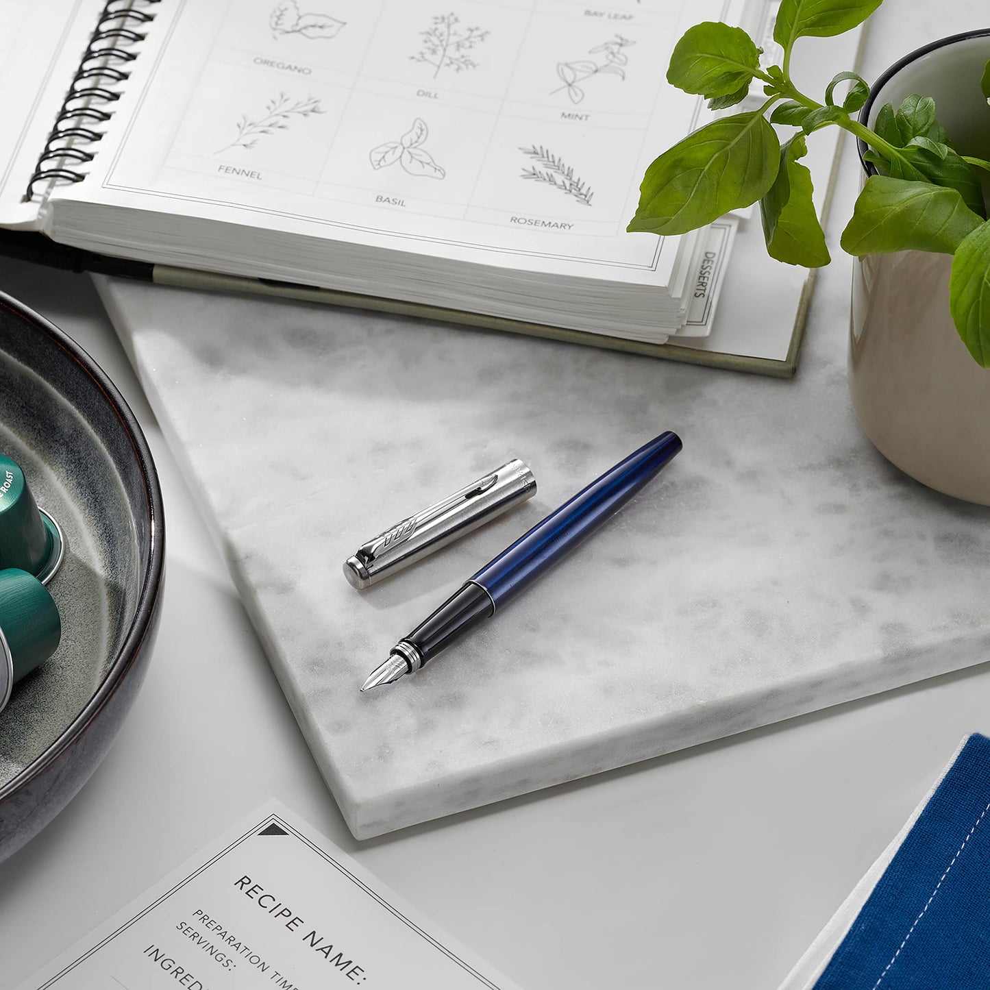 Parker Jotter Fountain Pen | Royal Blue | Fountain pen with medium nib | blue ink | Gift box