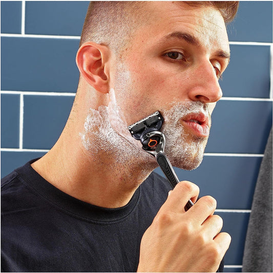 Gillette ProGlide Men's Razor, Razor + 4 Razor Blades with 5-blade technology, Gift for Men