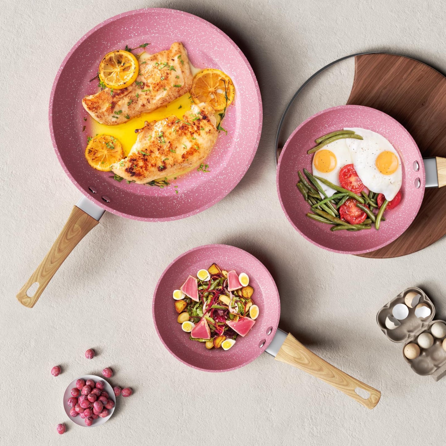 Innerwell 24 cm non-stick frying pan, induction pan with ceramic coating, professional quality omelette pan, healthy granite pan, oven-safe, PFOA-free, pink.