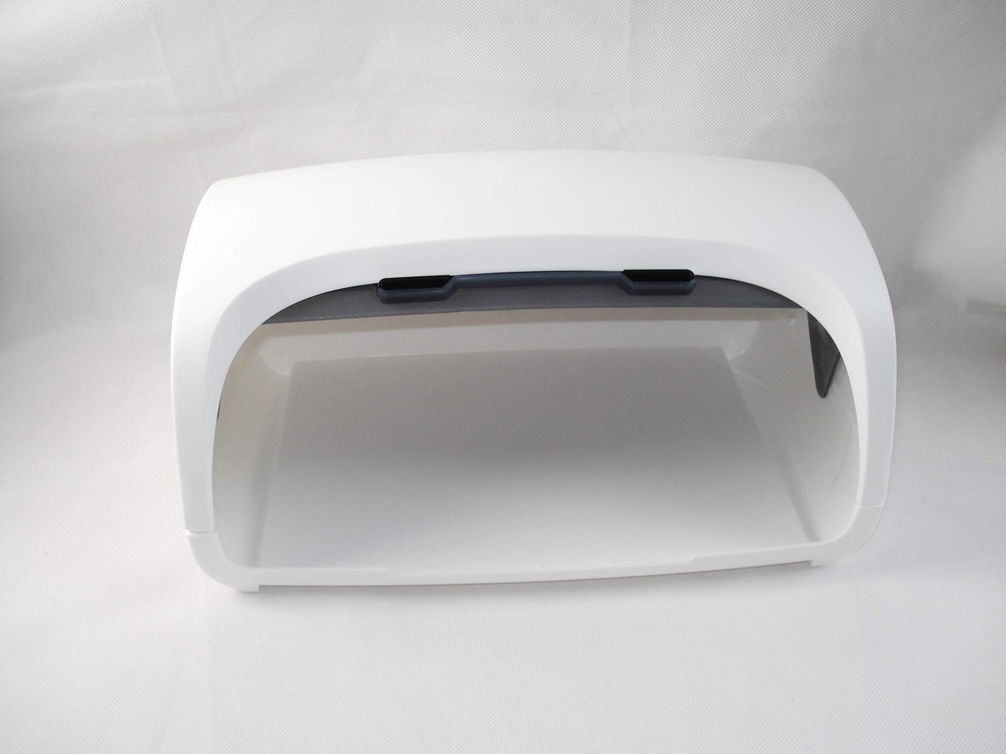 Tupperware bread box, lunch box, rectangular, white, black, 39.8 x 27.5 x 19.6 cm, 19,237.2 cubic centimeters, bread, bread box, food storage container.