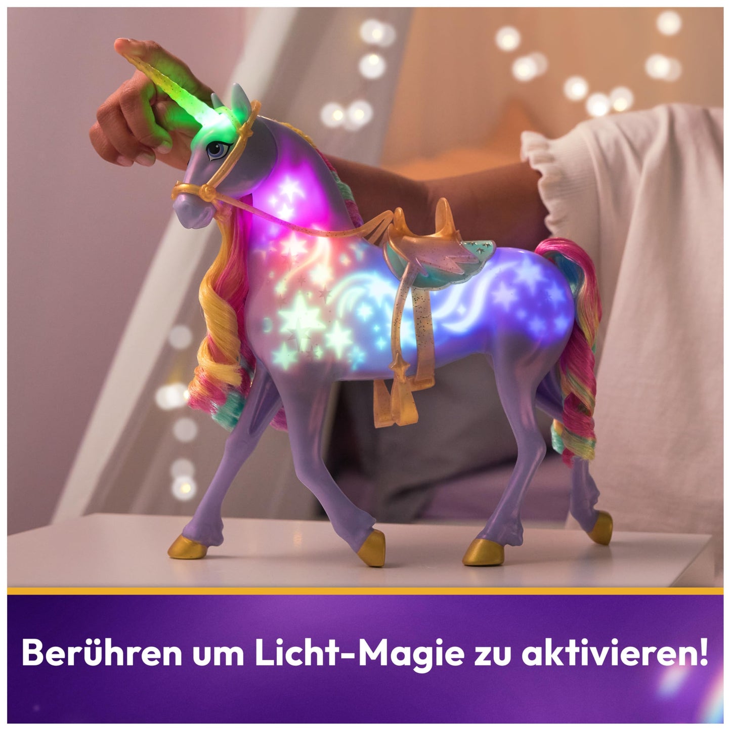 Unicorn Academy Set - Sophia and Light-Magic Wildstar, approx. 28 cm tall unicorn with light effects and music, plus 24 cm tall dress-up doll from the popular Netflix series, for kids ages 4 and up.