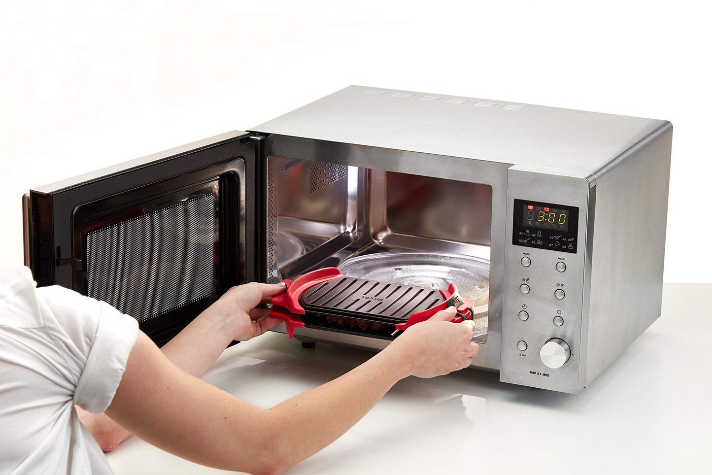 Lékué Microwave Grill, microwave grill, steel, red and black, 25.2 x 14.8 cm
