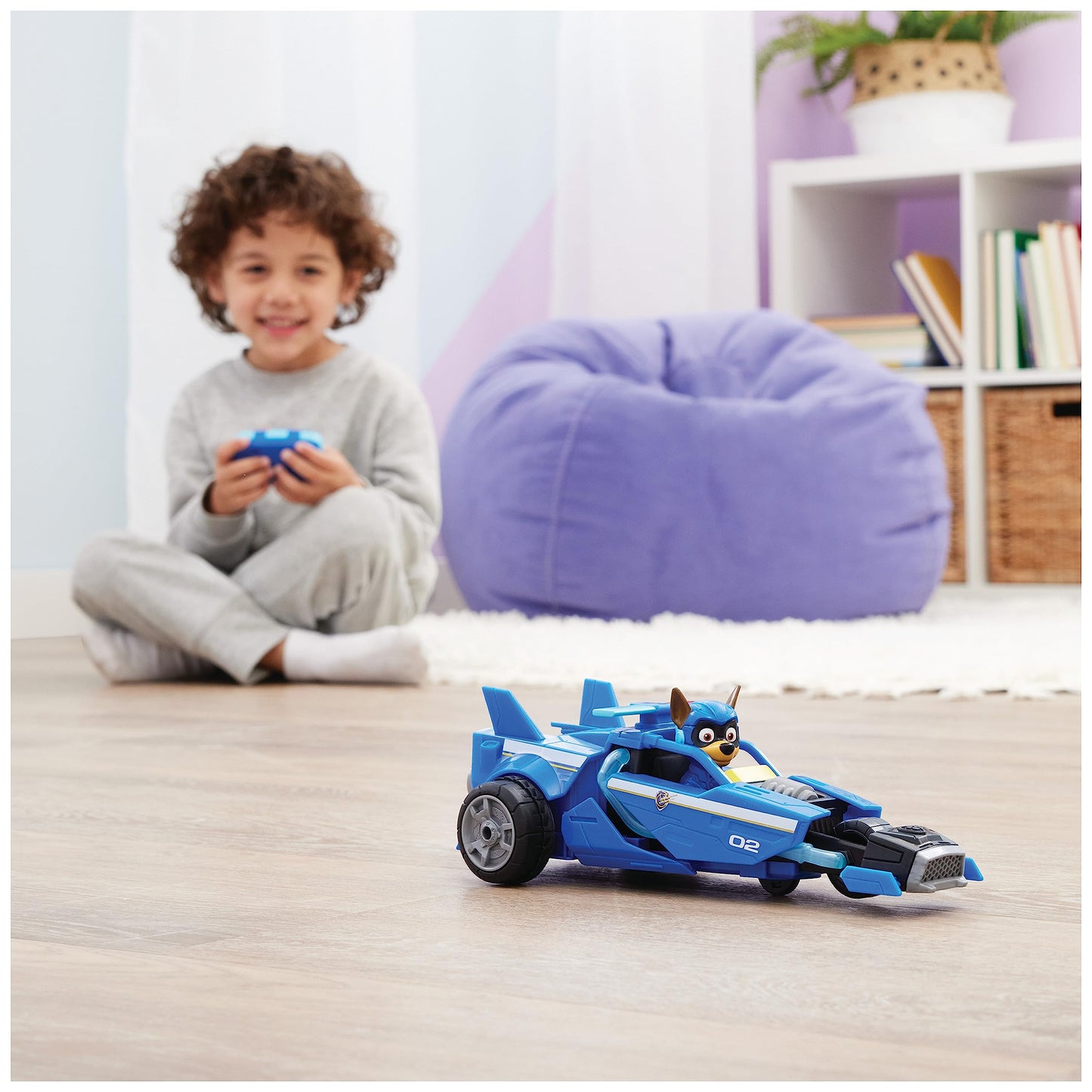PAW Patrol: The Mighty Movie, RC Police Car with Chase in the driver's seat, remote-controlled, suitable for kids 3 years and up.