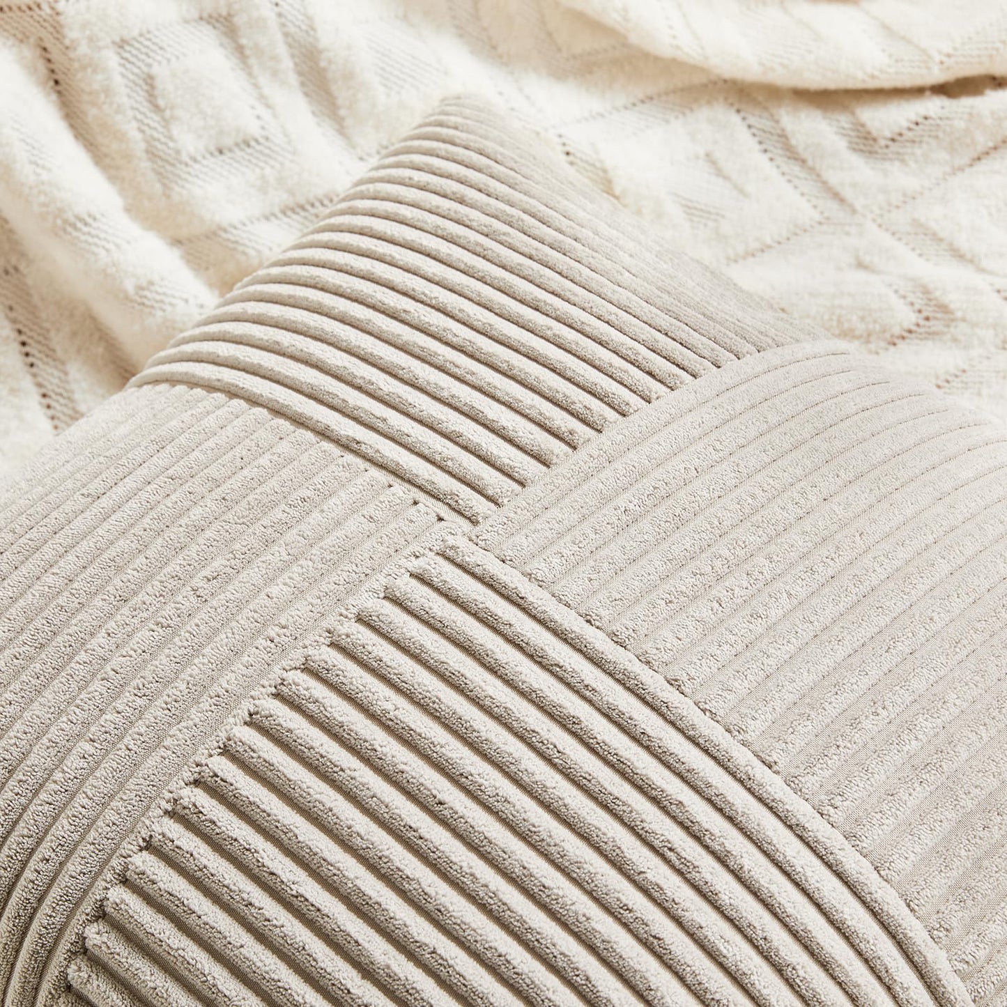 FDTERN 2-Pack Taupe Corduroy Pillow Cover 40x40CM Soft Modern Decorative Pillowcases Cushion Cover Sofa Pillowcase Boho Decor for Couch Bedroom Living Room Balcony