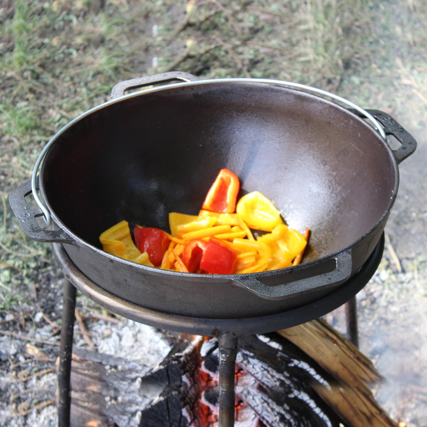 4BIG.fun Cast Iron Kazan 8 L Swivel Pot Kasan with Lid Frying Pan Wok Pan Grill Camping Pot Kettle Asia Wok Traditional Cast Pot Grill Wok
