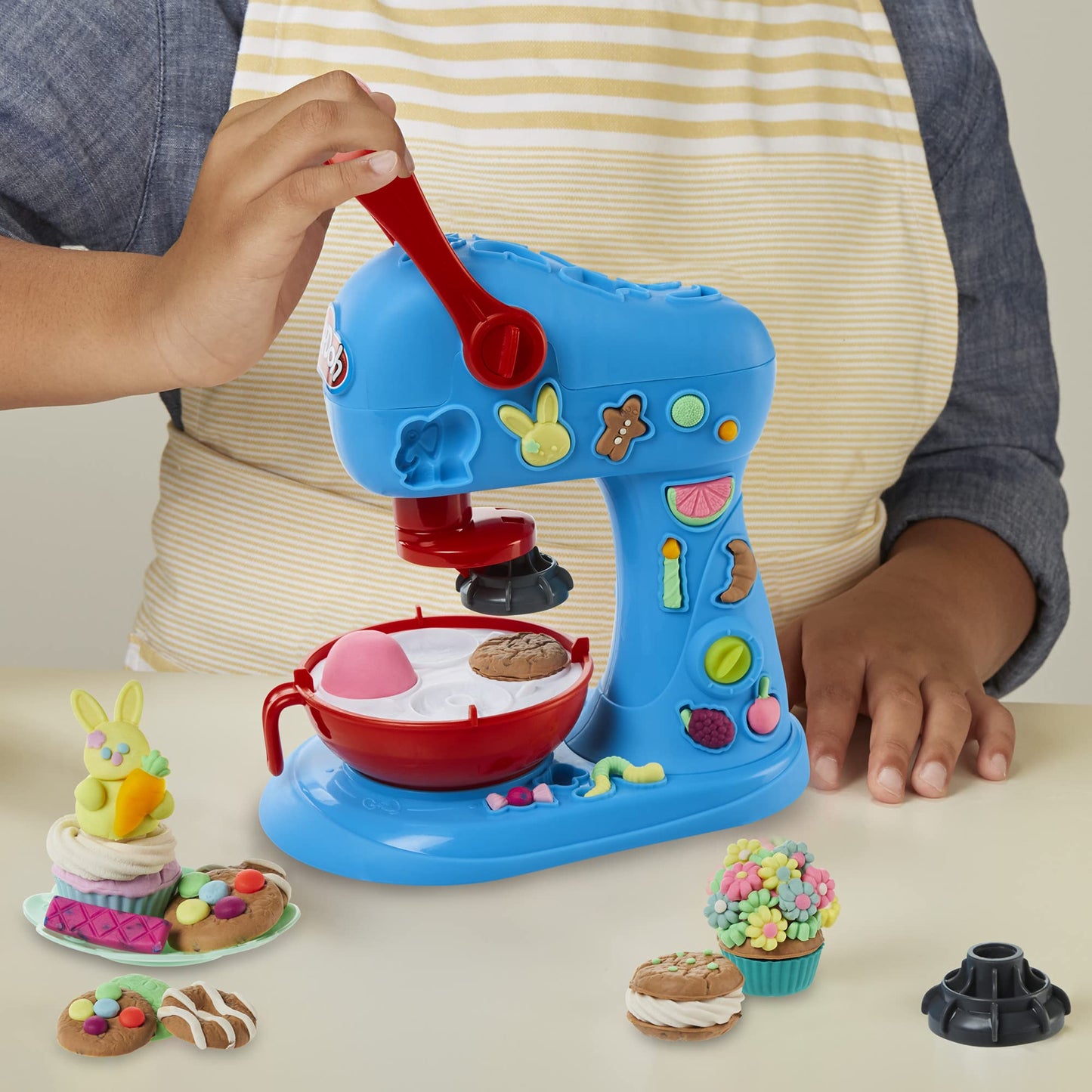 Play-Doh Kitchen Creations Kitchen Machine and Cookie Party Playset for kids aged 3 and up, comes with 15 cans.