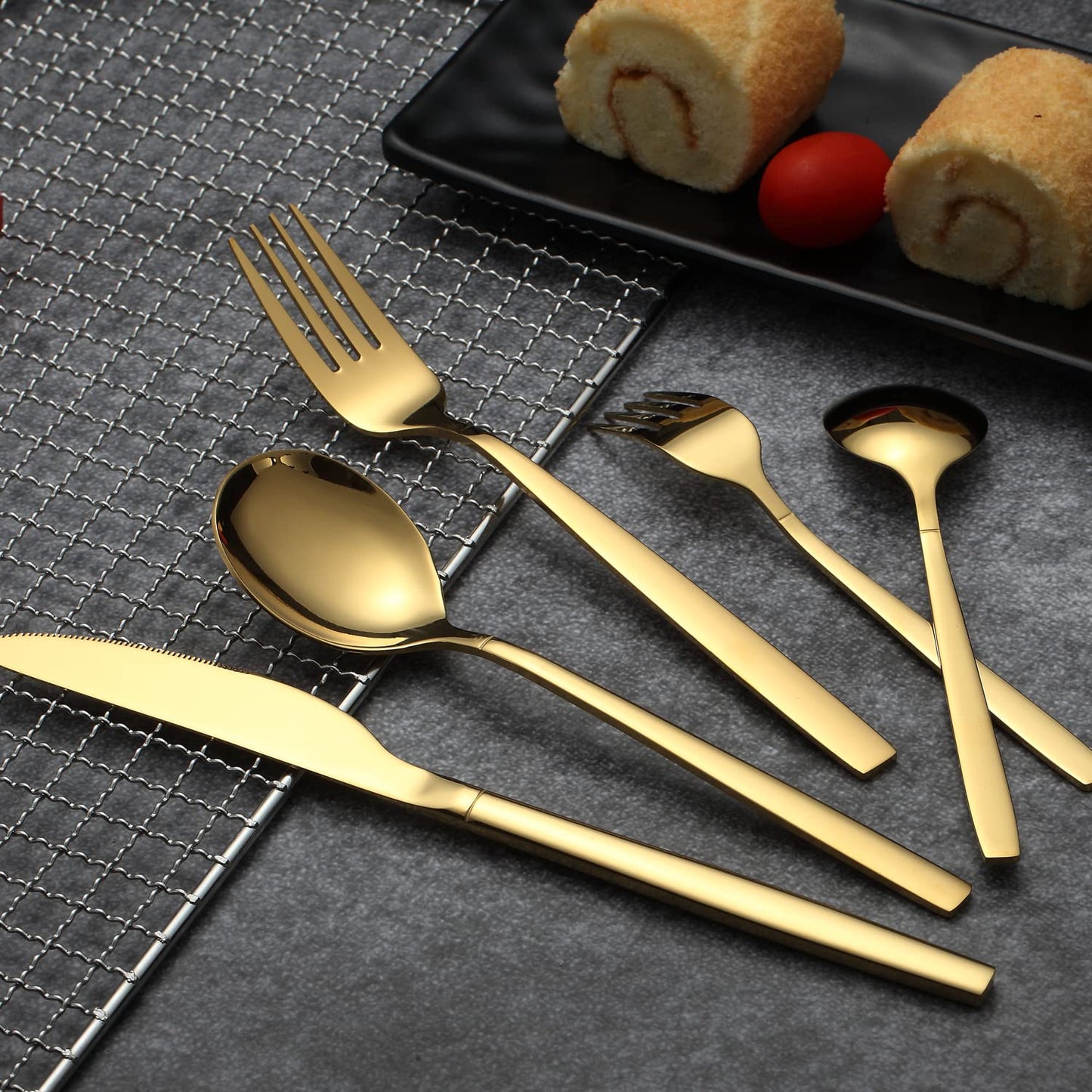 30 piece titanium coated cutlery set, 30 piece golden cutlery set, cutlery set cutlery sets, service for 6 (shiny gold)