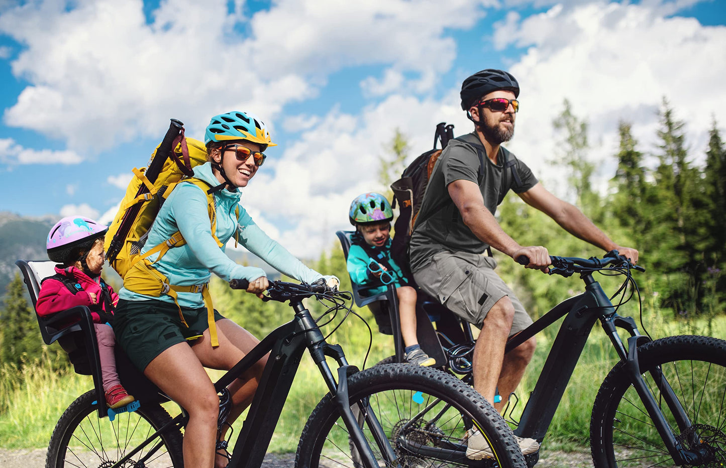 Meteor® Marven bike helmet for men, women, and children. Suitable for MTB, rollerblading, downhill, road biking, mountain biking, inline skating, BMX, scootering. Great for boys and girls.
